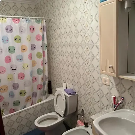 Piso Artur Rua Astureses 아파트 *